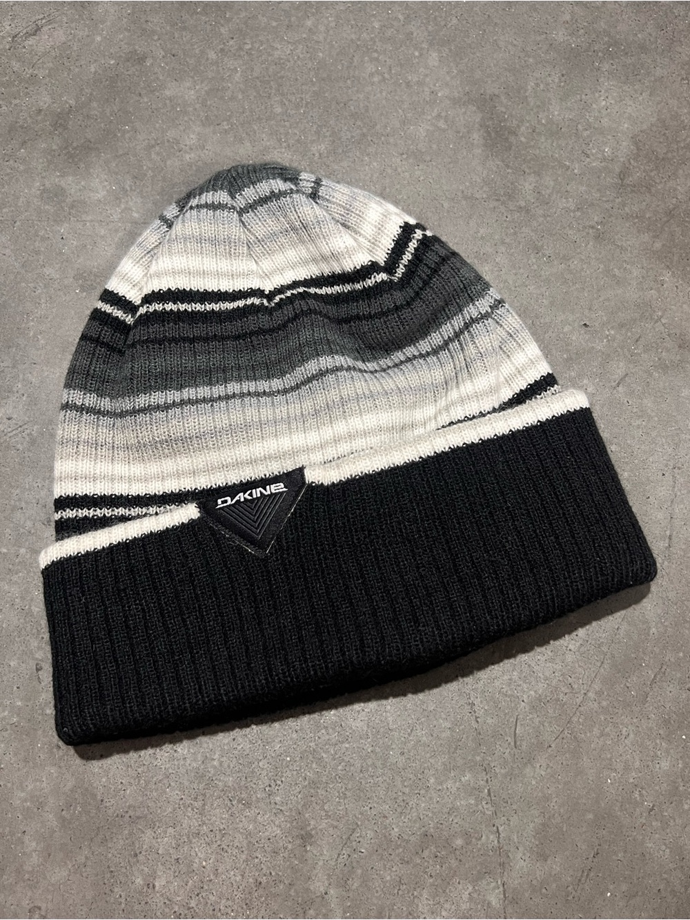 Dakine Black&white Knit Beanie